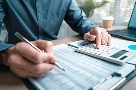 A Manager Tracking Employee Expenses